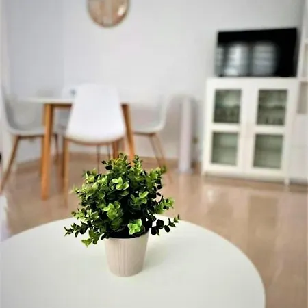 Apartament Precioso Y Amplio Estudio En *